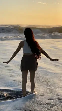 BEACH SLOWMO