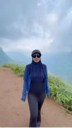 Konten Naik Gunung