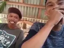 meme ketawa 