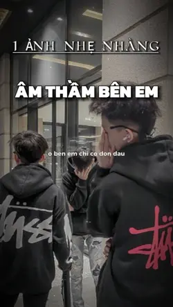 Âm Thầm Bên Em