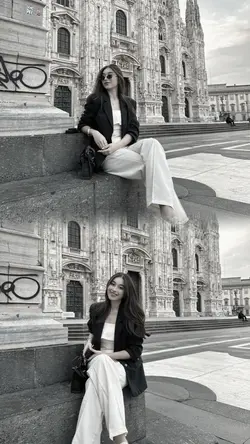 2 pics blacwhite