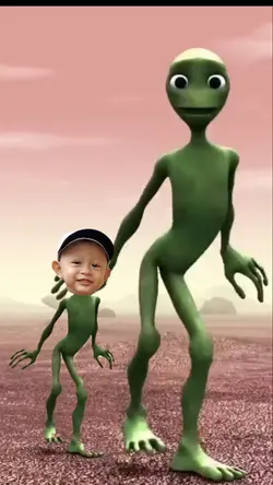 DANCING ALIENS