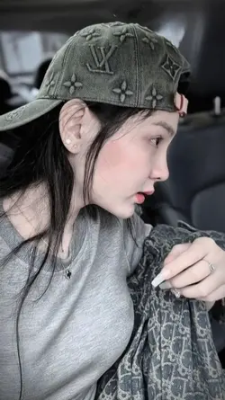 Khi tương lai mơ hồ