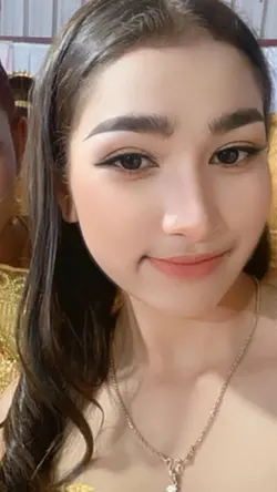 ញញឹមស្អាតមែនឬក៏អី