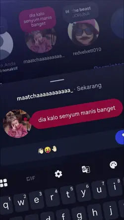 dia klo senyum manis