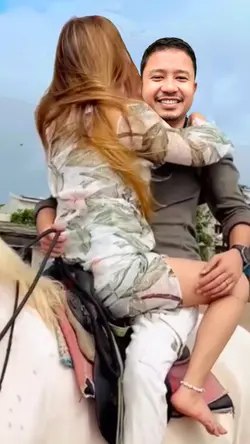 NAIK KUDA SAMA BEBEP