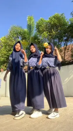 TREND GOYANG TIKTOK