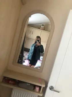 mirror pics 