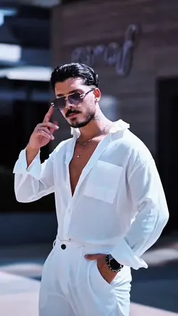 MODEL «« 🤍⚡️