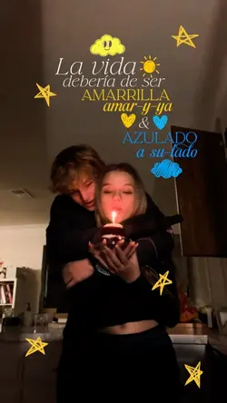 A SU LADO🩵💛👩🏻‍❤️‍💋‍👨🏻