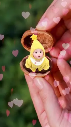 Tiny Baby in a Shell