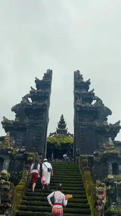 PURA BESAKIH