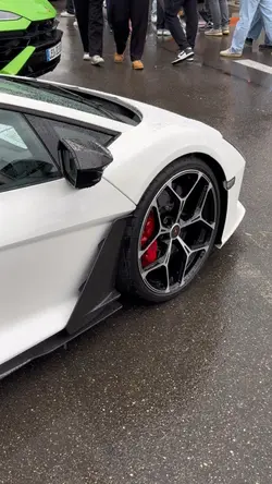 Lamborghini Revuelto