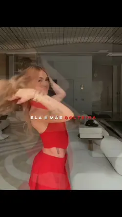 Ela é mãe solteira