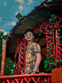 KING IS BACK 