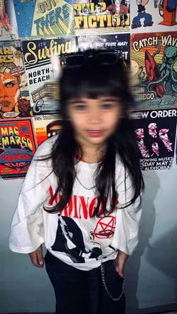 MUKA BLUR ESTETIK.