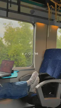 vlog train