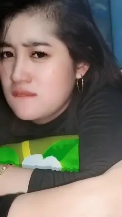 dinyanyikan cewek 
