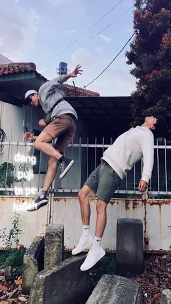 Pose Looksim Kece