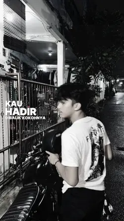 kau hadir dibalik