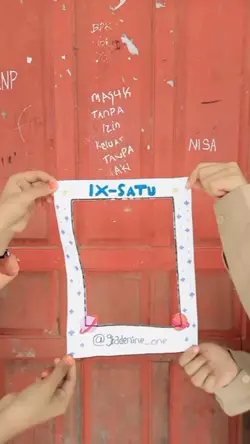 tren bingkai kertas 