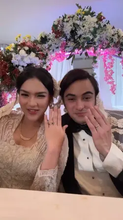 DAVINA KARAMOY NIKAH