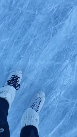 Ice skating<3