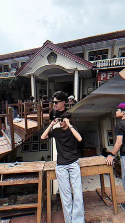 versi 2 foto