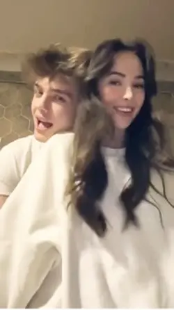 Couple reverse