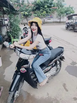 មនុស្សប្រុសមិនខូច ស្រីមិនស្រឡាញ់😂✌🏻