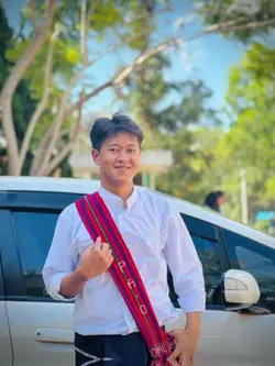 မွူးနီခွိုပအိုဝ်း🤍💙