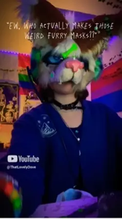 >:3