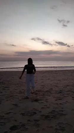 vibes pantai 
sunset