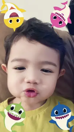 stiker baby shark