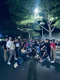 poto bareng  temen
