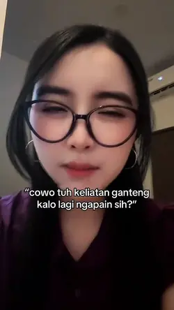 Cowok lagi nyetir
