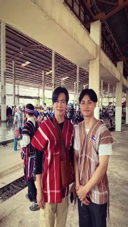 idolနဲ့တွေ့ဆုံ