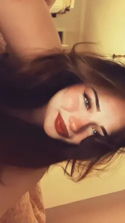 gulabi ankhain trend