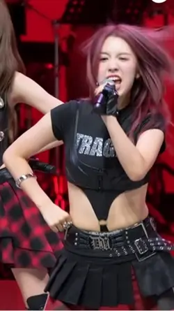 Lucy fancam 💗