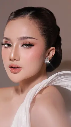  Soft Luxury Glow