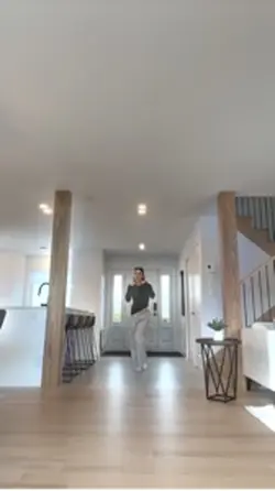 Dancing sister 