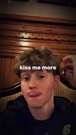 kiss me mor
