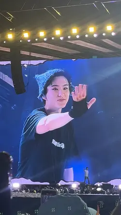 FOLLOW TOUR BIAS
