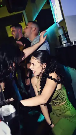 slowmotion party