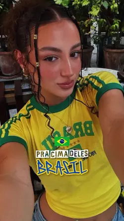 pra cima deles
