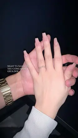 Ngày ta nắm tay yêu 