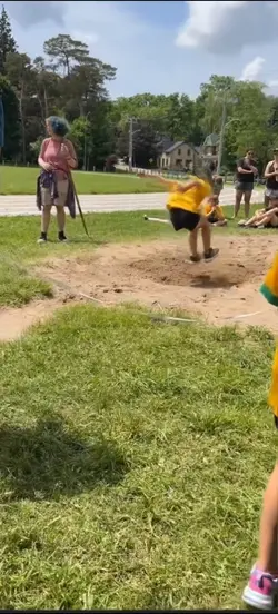 TRIPLE JUMP😻