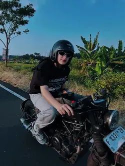 versi no lirik