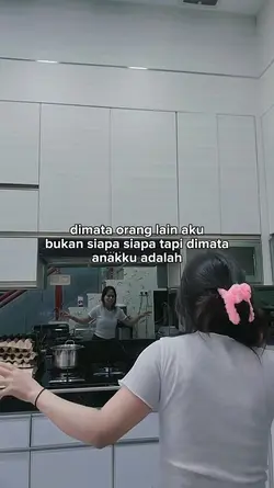 dimata anakku adalah