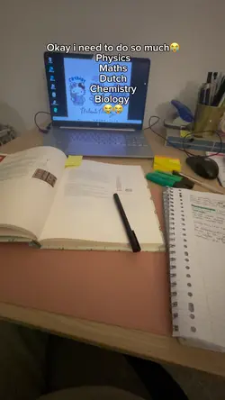 Studying 😭😂